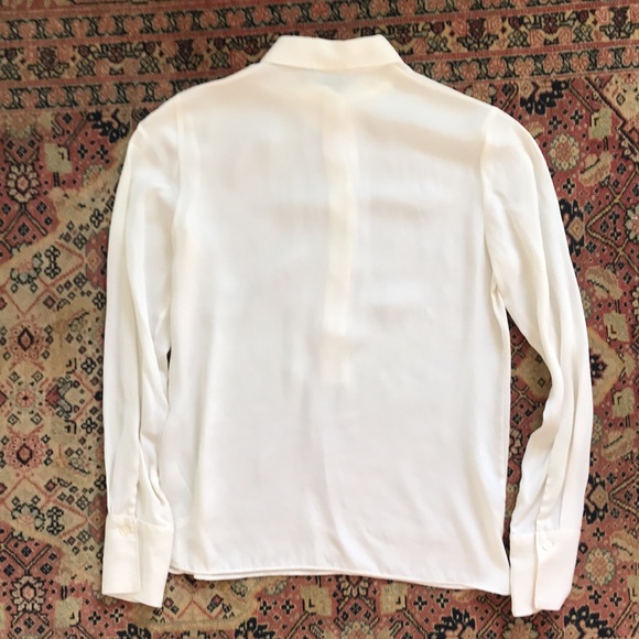 Vince Slim Fit Popover Cream Silk Blouse Size 2 - Picture 9 of 13